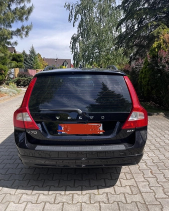 Volvo V70 cena 23400 przebieg: 240000, rok produkcji 2009 z Katowice małe 106